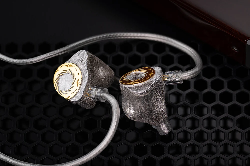 MOONDROP Solis 2 2DD+2BA+4EST In-ear Headphone - Image 6